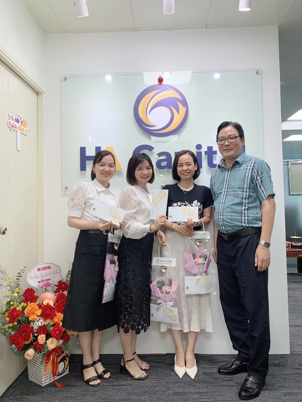 CÔNG TY CỔ PHẦN ĐẦU TƯ TÀI CHÍNH H&A CHÚC MỪNG NGÀY PHỤ NỮ VIỆT NAM 20/10